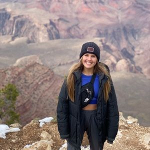 Meet your Posher, Madi